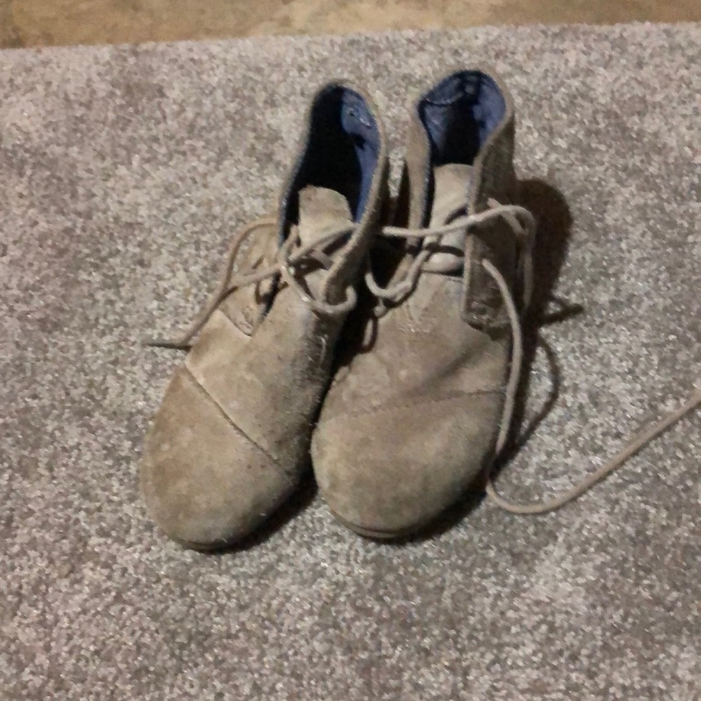 Girls boots